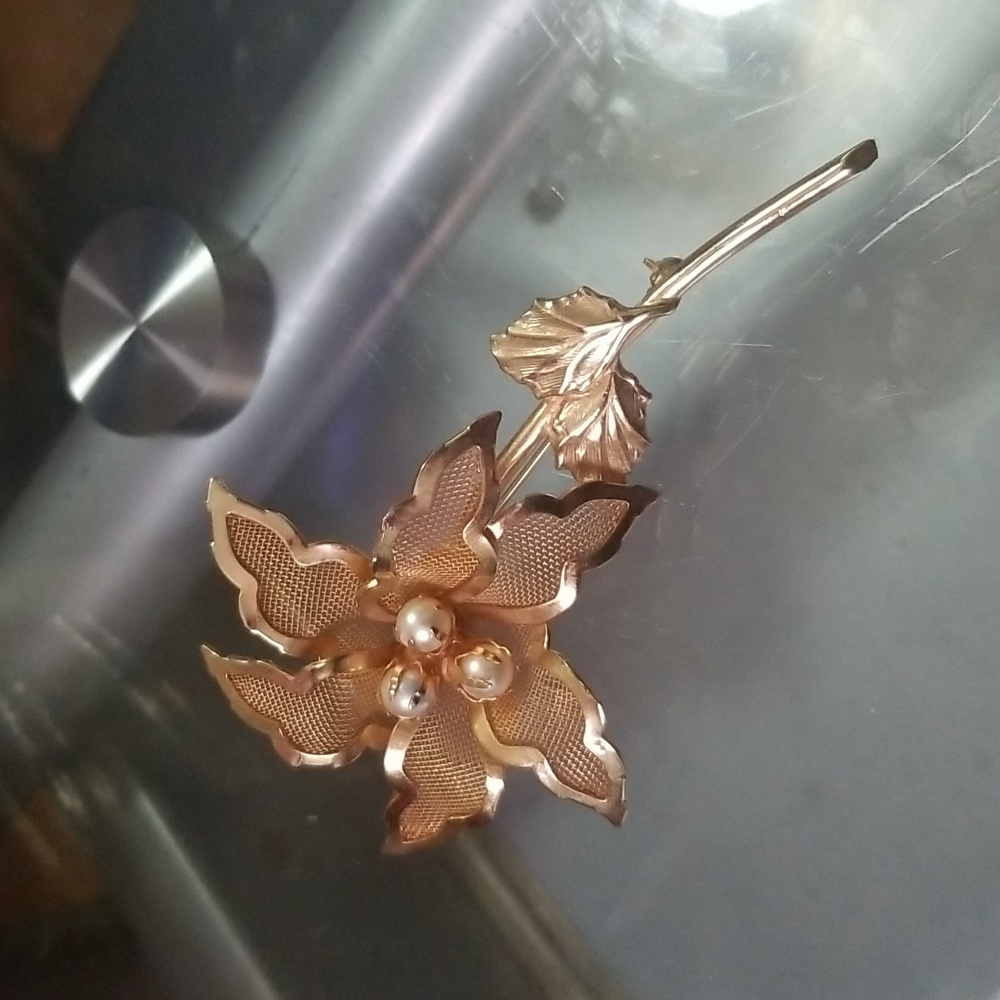 Vintage Mesh Flower Brooch